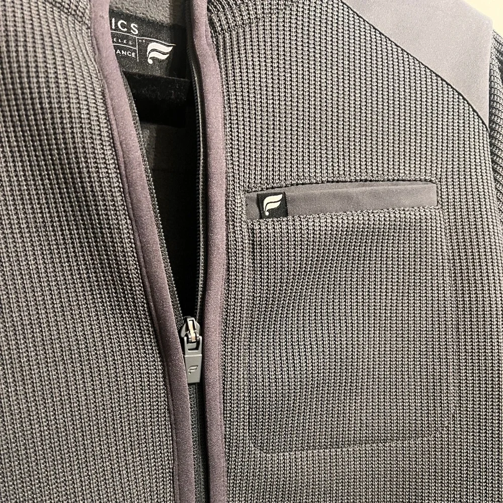 Women’s Large Fabletics Pace Knit Jacket
In Charcoal - Picture 7 of 9